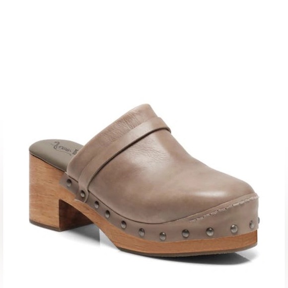 NWT Free People Calabasas Clog Washed Taupe Womens Sz 40 US 10 - Picture 3 of 14